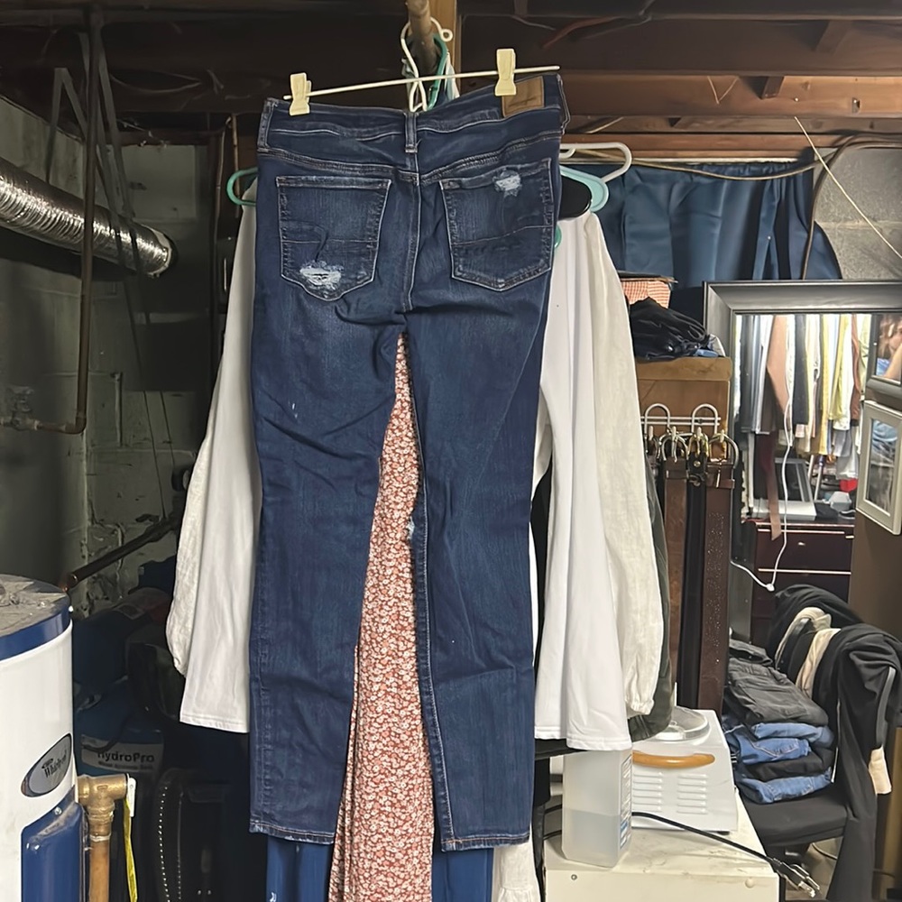 4 American Eagle Ripped Jeggings